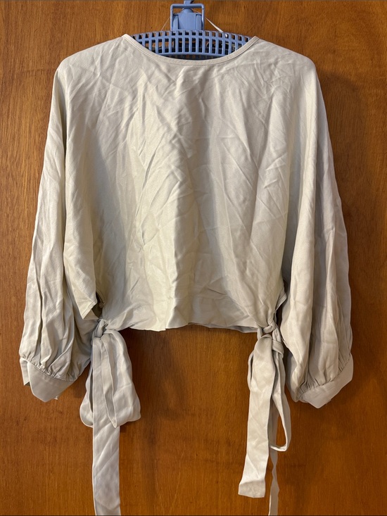 Reiss Tops - Reiss 100% Viscose Light Beige Tie-Detail Balloon Sleeve Top